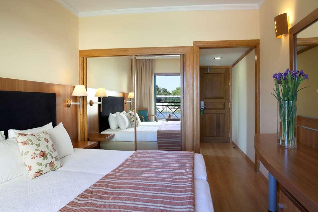 Ramada By Wyndham, Athens Club Attica Riviera Hotel Nea Makri Room photo