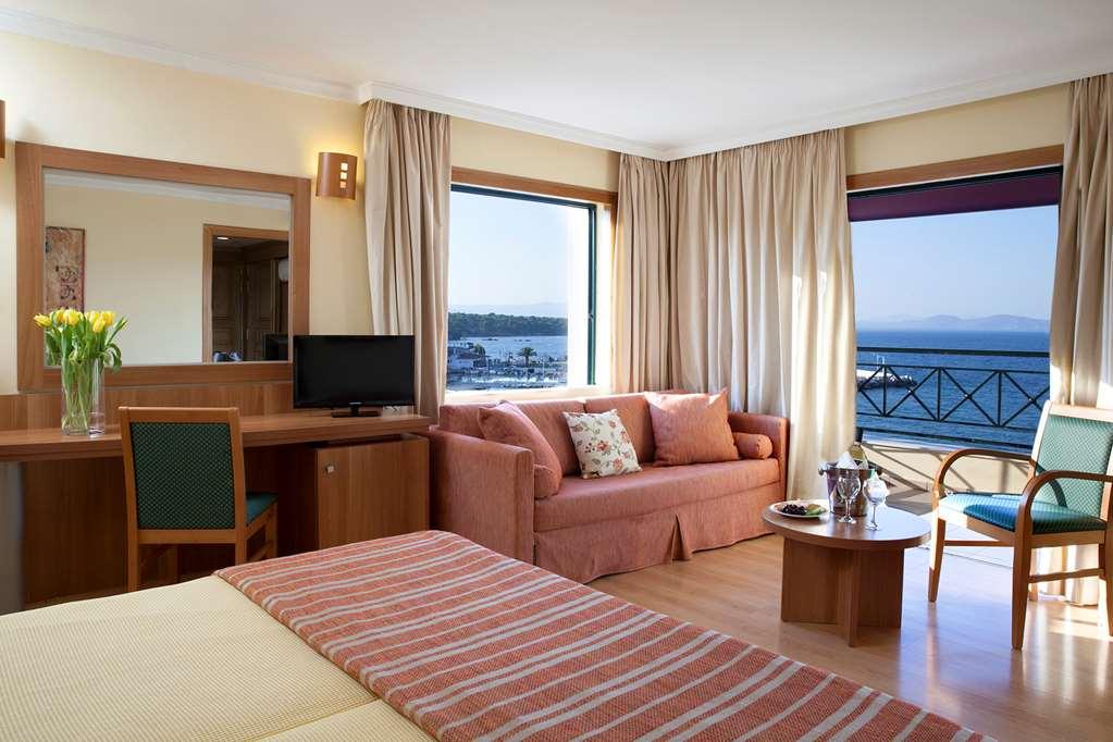 Ramada By Wyndham, Athens Club Attica Riviera Hotel Nea Makri Room photo