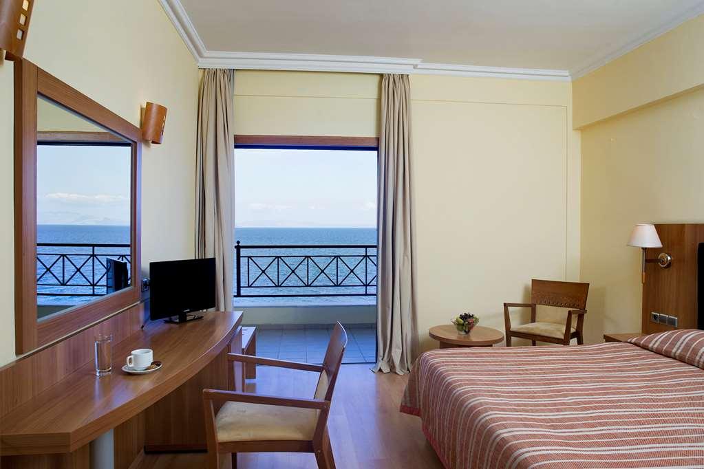 Ramada By Wyndham, Athens Club Attica Riviera Hotel Nea Makri Room photo