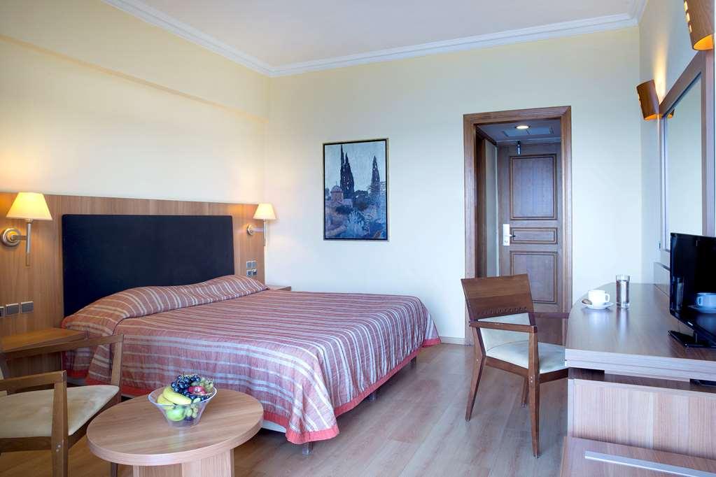 Ramada By Wyndham, Athens Club Attica Riviera Hotel Nea Makri Room photo