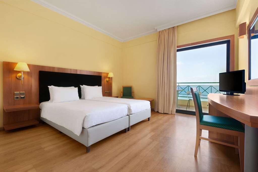 Ramada By Wyndham, Athens Club Attica Riviera Hotel Nea Makri Room photo