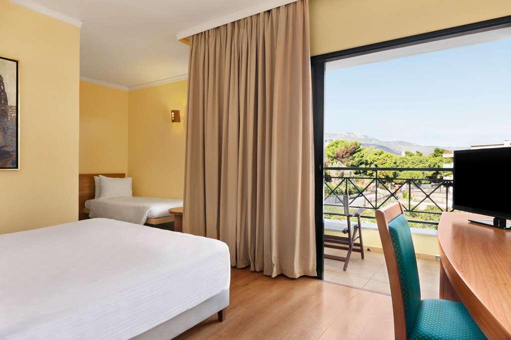 Ramada By Wyndham, Athens Club Attica Riviera Hotel Nea Makri Room photo
