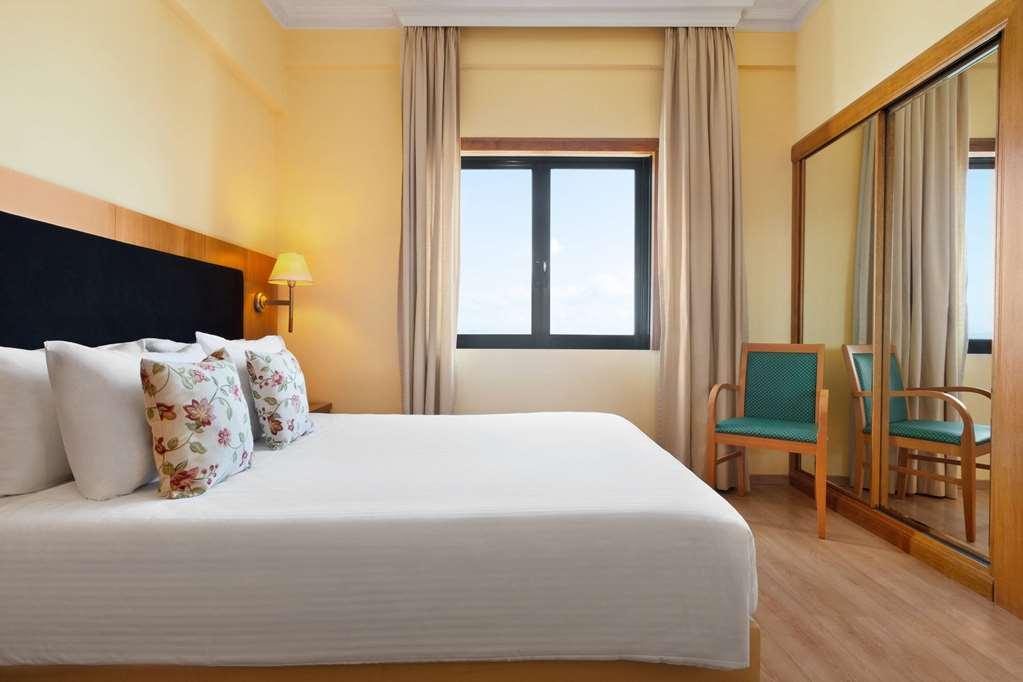 Ramada By Wyndham, Athens Club Attica Riviera Hotel Nea Makri Room photo