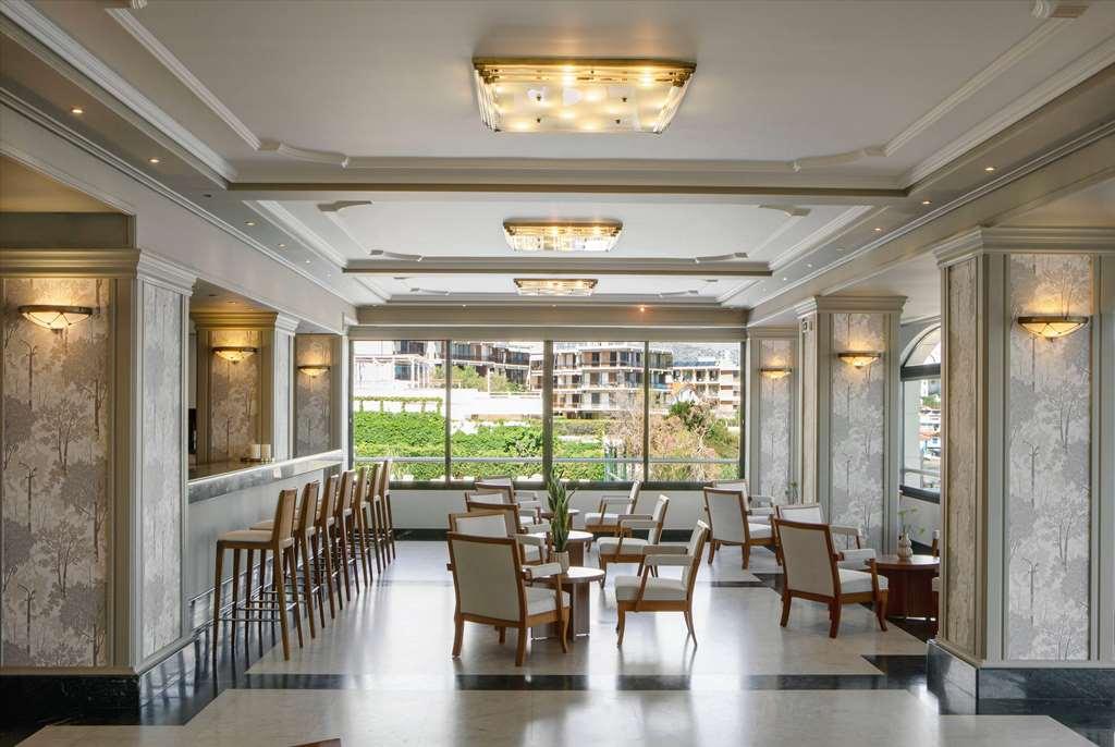 Ramada By Wyndham, Athens Club Attica Riviera Hotel Nea Makri Restaurant photo